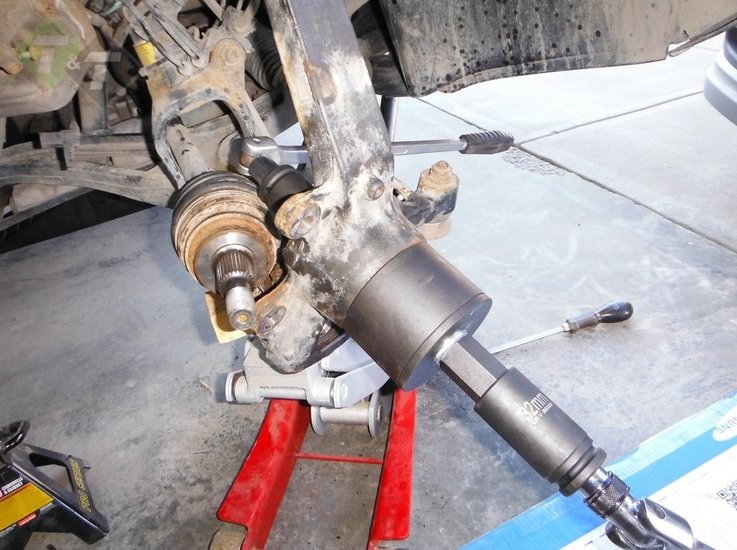 front wheel bearing removal kit, lagerplaat  55 mm-59 mm-63 mm -66,5 mm -70 mm -71,5 mm -73 mm -73,5 mm-75 mm -77,5 mm -81,5 mm
