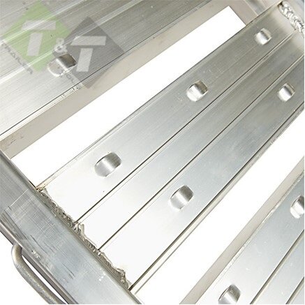 Oprijplaat aluminium - 181x30x8,5 cm - Max belasting 150KG - Oprijplank - Per stuk