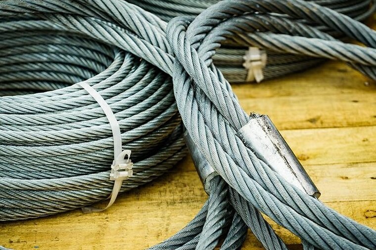 sleepkabel staal inclusief lus 2 ton x 3 meter - sleepkabel - sleepkabel - staalkabel