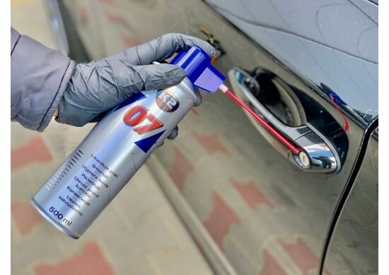 k2 07 conserveermiddel en smeermiddel 250ml - met dispenser - verwijdert gepiep en gekrak - reiniger