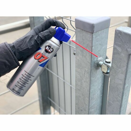 k2 07 conserveermiddel en smeermiddel 250ml - met dispenser - verwijdert gepiep en gekrak - reiniger