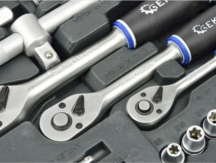 doppenset - 138 delig - 1/4 - 3/8 en 1/2 aansluiting - doppendoos -  ratelset - gereedschapsset - geko