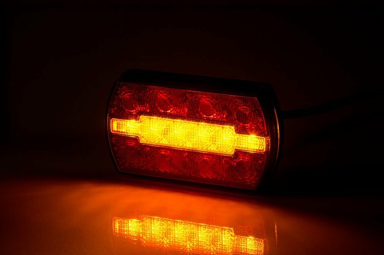 universele led achterlicht - 12/24 volt - carla achterlicht - achterlamp - aanhanger achterlicht - horpol