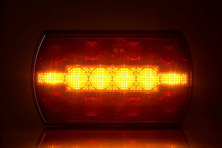 universele led achterlicht - 12/24 volt - carla achterlicht - achterlamp - aanhanger achterlicht - horpol