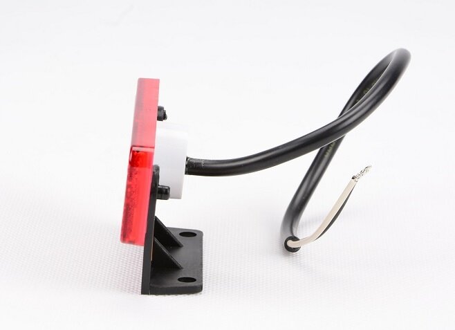 zijmarkeringslamp rood met houder - 12/24 volt - markeringslamp 3 led - contourlamp - horpol