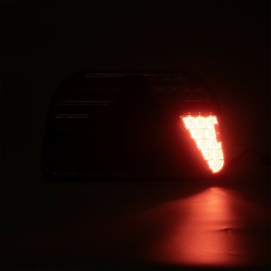 achterlicht led 82x led - links - 12/24 volt - ledlamp - achterlamp - trailerlamp