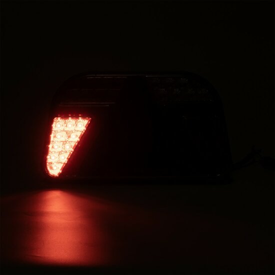 achterlicht led 82x led - rechts - 12/24 volt - ledlamp - achterlamp - trailerlamp