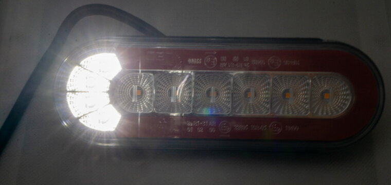 achterlicht led 31x led - universeel ledlamp - 12/24 volt aanhanger achterlicht - achterlamp - led achterlicht