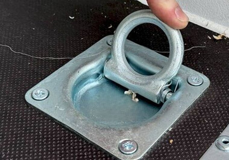 100 x 95 mm verzinkt vloeroog - aanhanger bindoog&nbsp;- sjoroog -&nbsp;bindhaak inbouw - vloeranker -&nbsp;vast zet ring