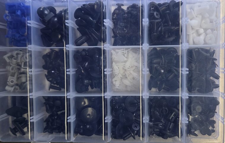 mazda autoclips assortiment 475&nbsp;delig - klemmen - deurpaneel clips - kunststof interieurclips - trim drukkers