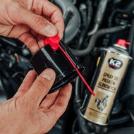 k2 riemspray - v snaar olie om het piepen en geluiden te verminderen - tegen uitdroging - poelieriem onderhoud tegen scheuren -
