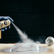 k2 remklauwverf 400ml zilver - hittebestendig - creëert een duurzame beschermende coating - werkt corrosiewerend
