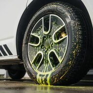 k2 neorim 700 ml - banden en velgreiniger - corrosieremmers - neon effect - zuurvrij - wielreiniger