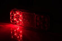 universele led achterlicht - 12/24 volt - achterlicht 12 leds - achterlamp - aanhanger achterlicht - horpol