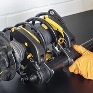 macpherson veerpootklem 2000 kg - veerspanner mc pherson - verenspanner - veerklem - satra