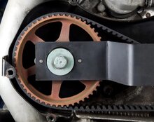 audi - vag - skoda&nbsp; 2.4 - 2.7 en 2.8 v6 blokkeerstang - nokkenas vergrendeling beugel - krukas distributiebeugel